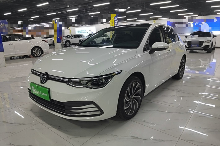 Volkswagen Golf 2022 صورة سيارة #2