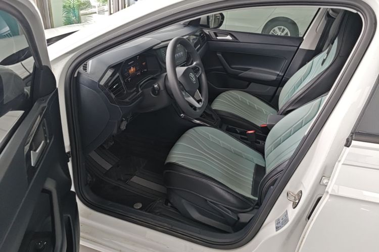 Volkswagen Lavida 2025 car image #16