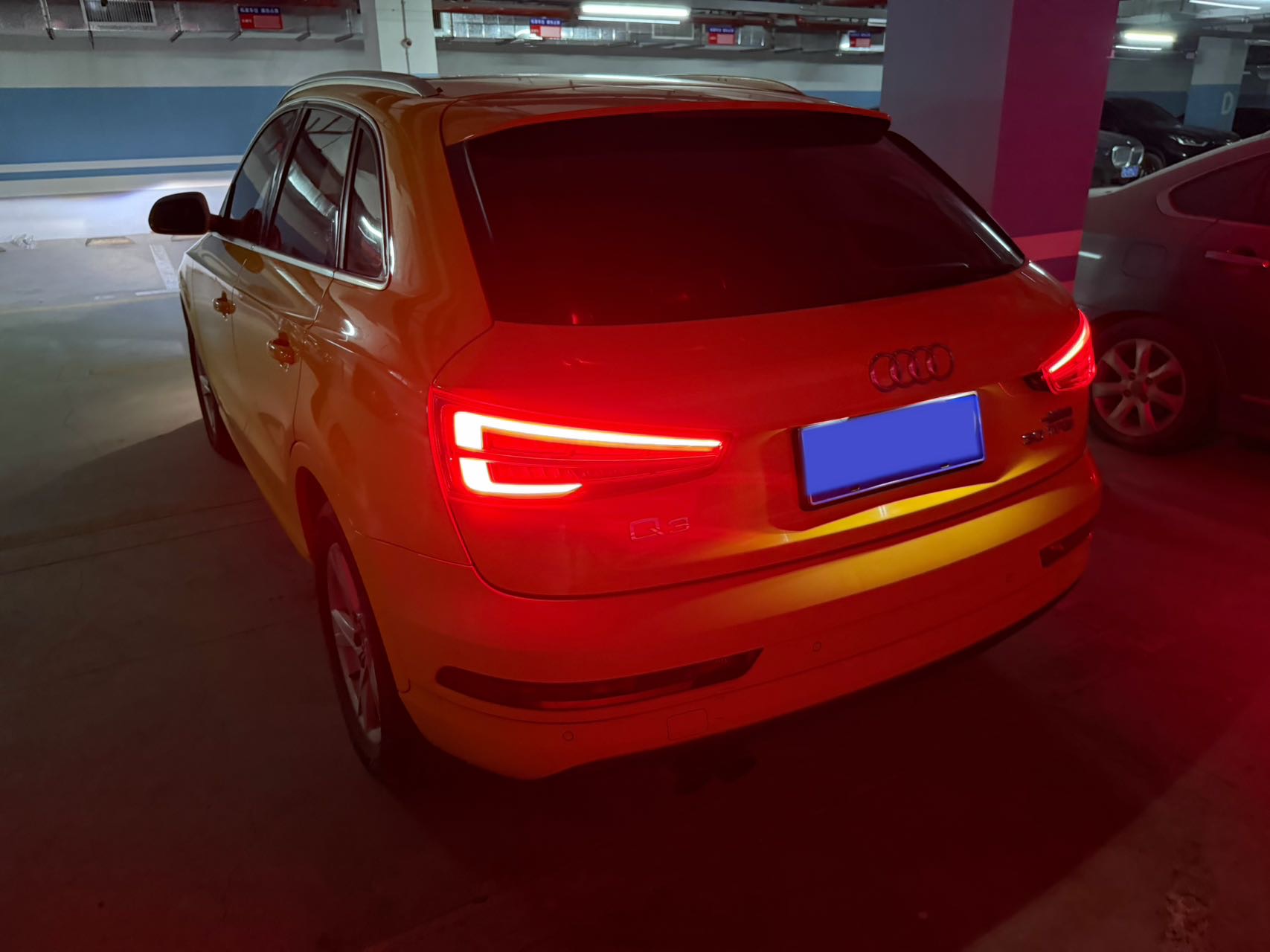 Audi Q3 2016 car image #5