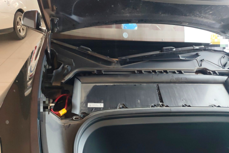 Tesla Model Y 2024 car image #22