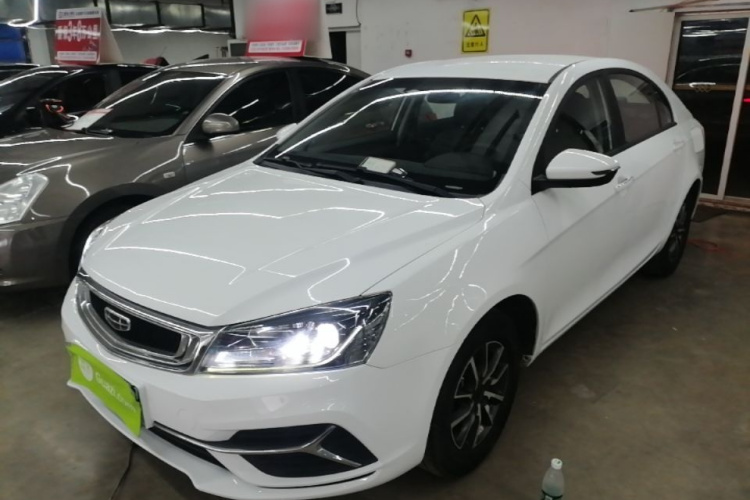 GEELY Emgrand 2019 #2 GEELY Emgrand 2019 car image #2