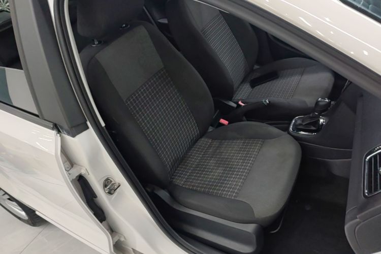 Volkswagen Polo 2019 #24 Volkswagen Polo 2019 car image #24