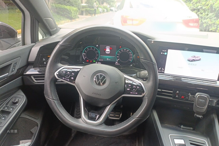 Volkswagen Golf 2022 car image #12