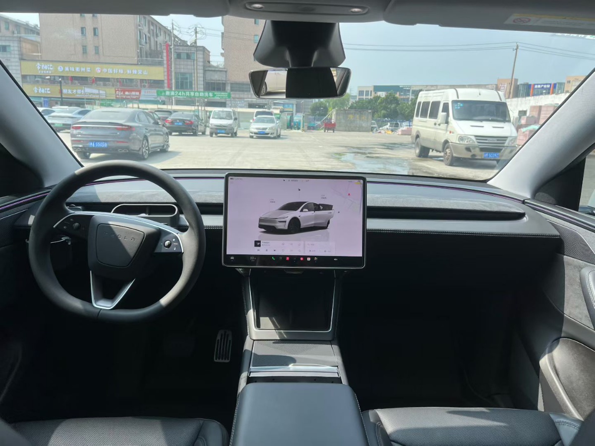 Tesla Model Y 2025 #5 Tesla Model Y 2025 car image #5