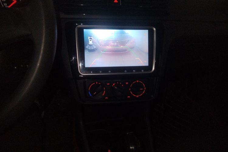 Volkswagen Santana 2019 صورة سيارة #13