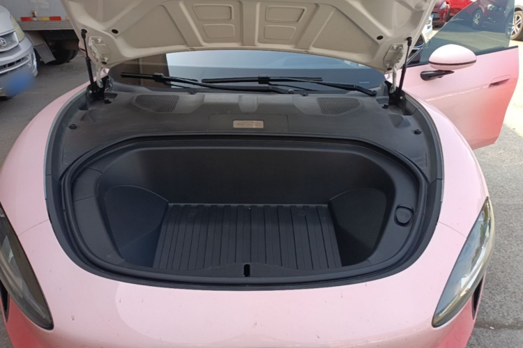 MI SU7 2025 immagine di auto #20