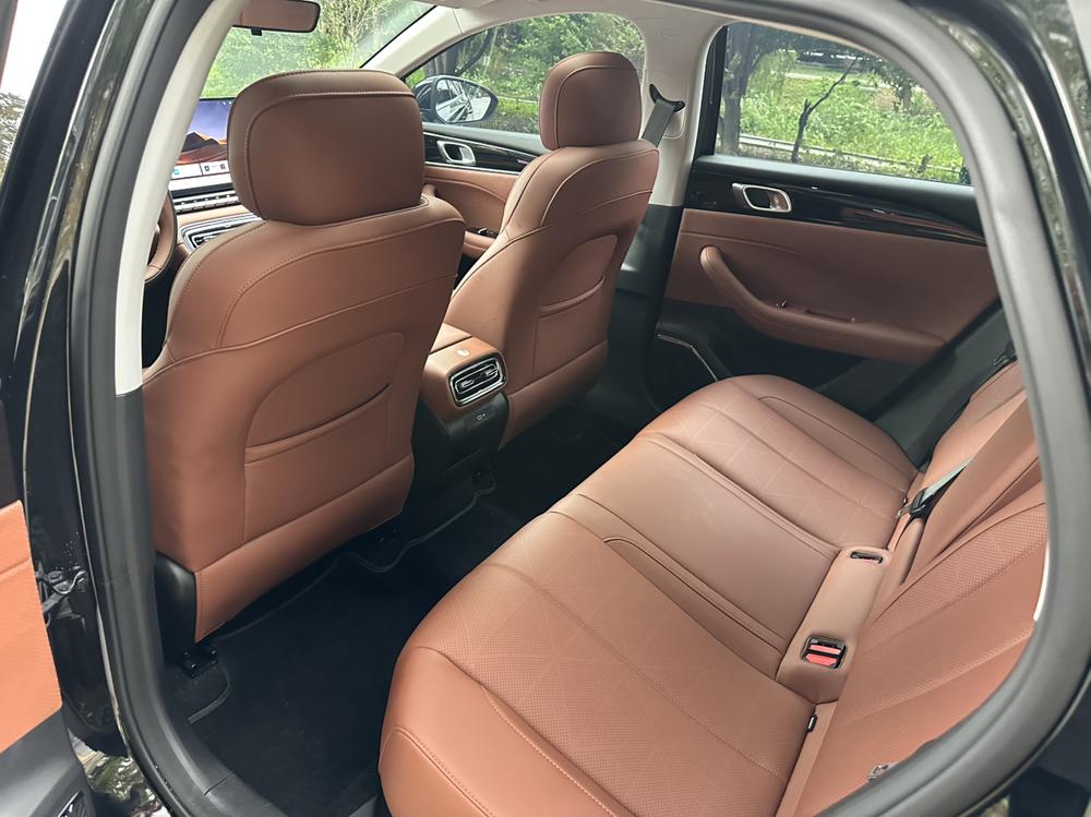 GEELY Emgrand 2026 #13 GEELY Emgrand 2026 car image #13