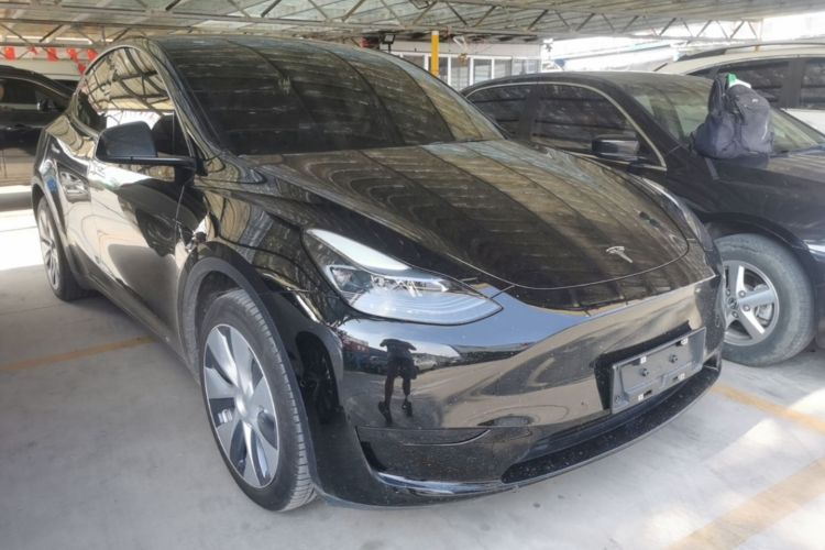 Tesla Model Y 2023 #4 Tesla Model Y 2023 car image #4