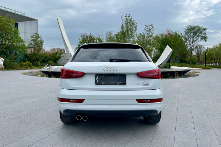 Audi Q3 2016 immagine di auto #5