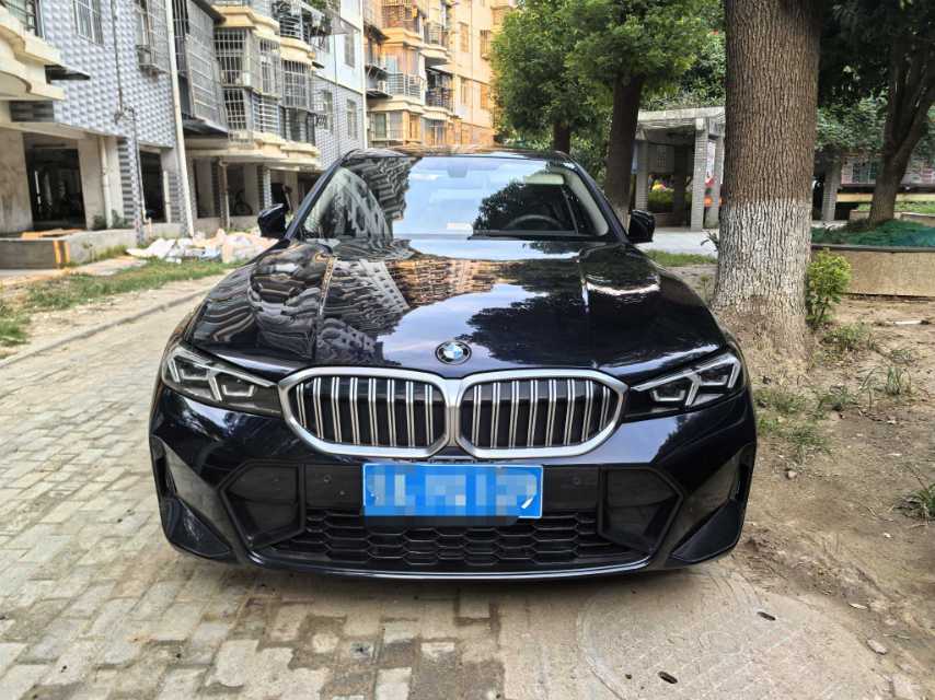 BMW 3 Series 2024 car image #2