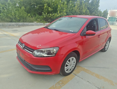 Volkswagen Polo 2015 Volkswagen Polo 2015 car image