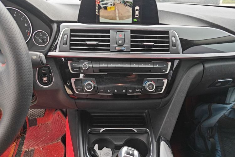 BMW 3 Series 2016 immagine di auto #13
