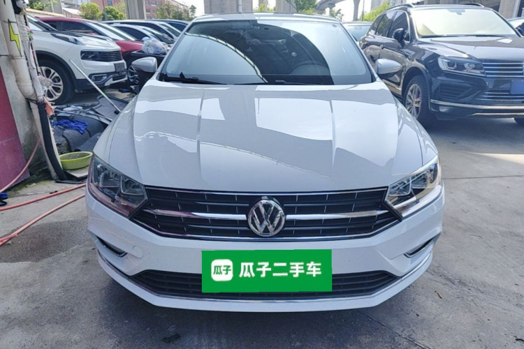 Volkswagen Bora 2017 car image #3