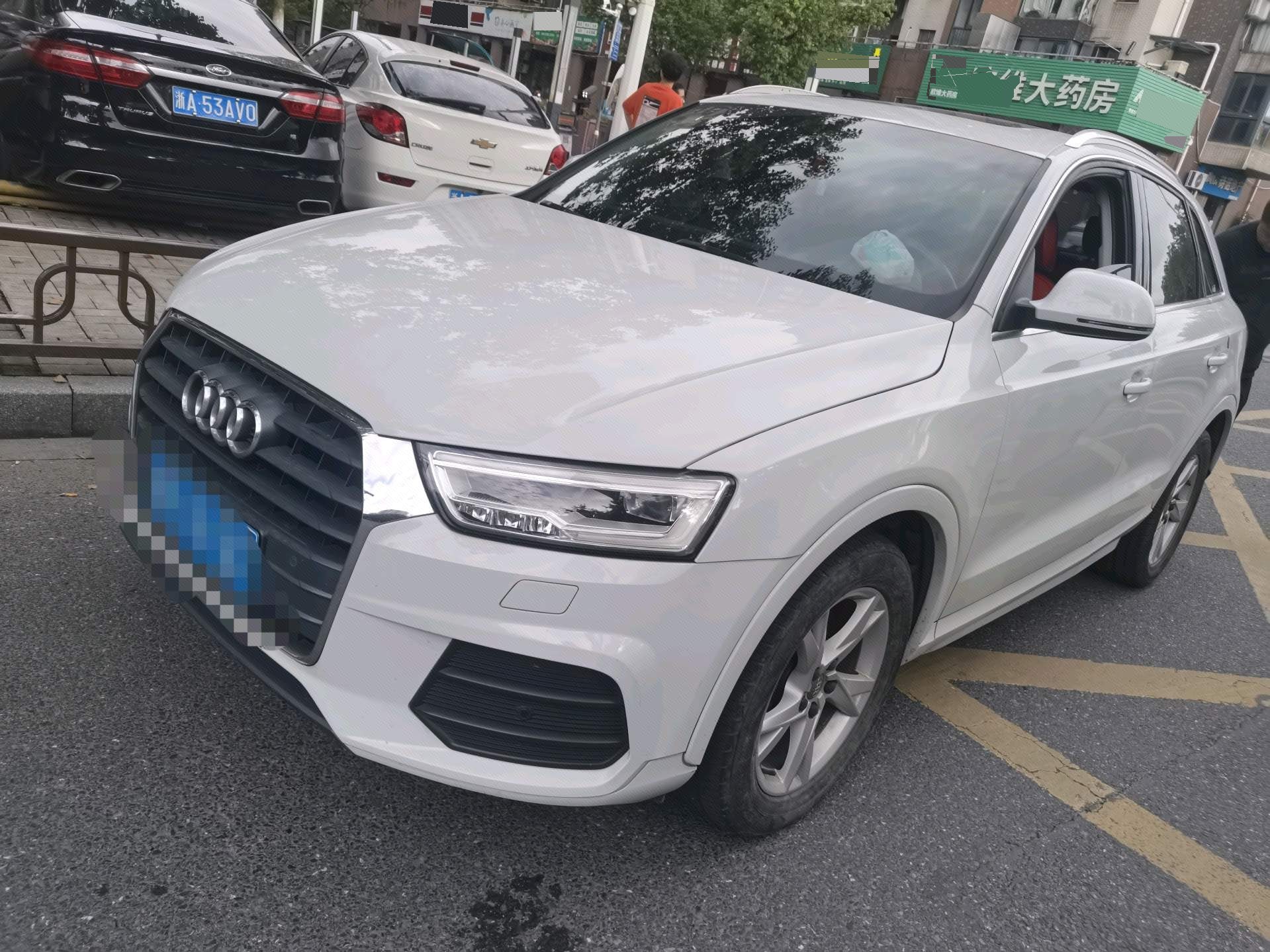 Audi Q3 2018 car image 