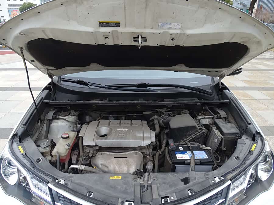 Toyota RAV4 2015 car image #54