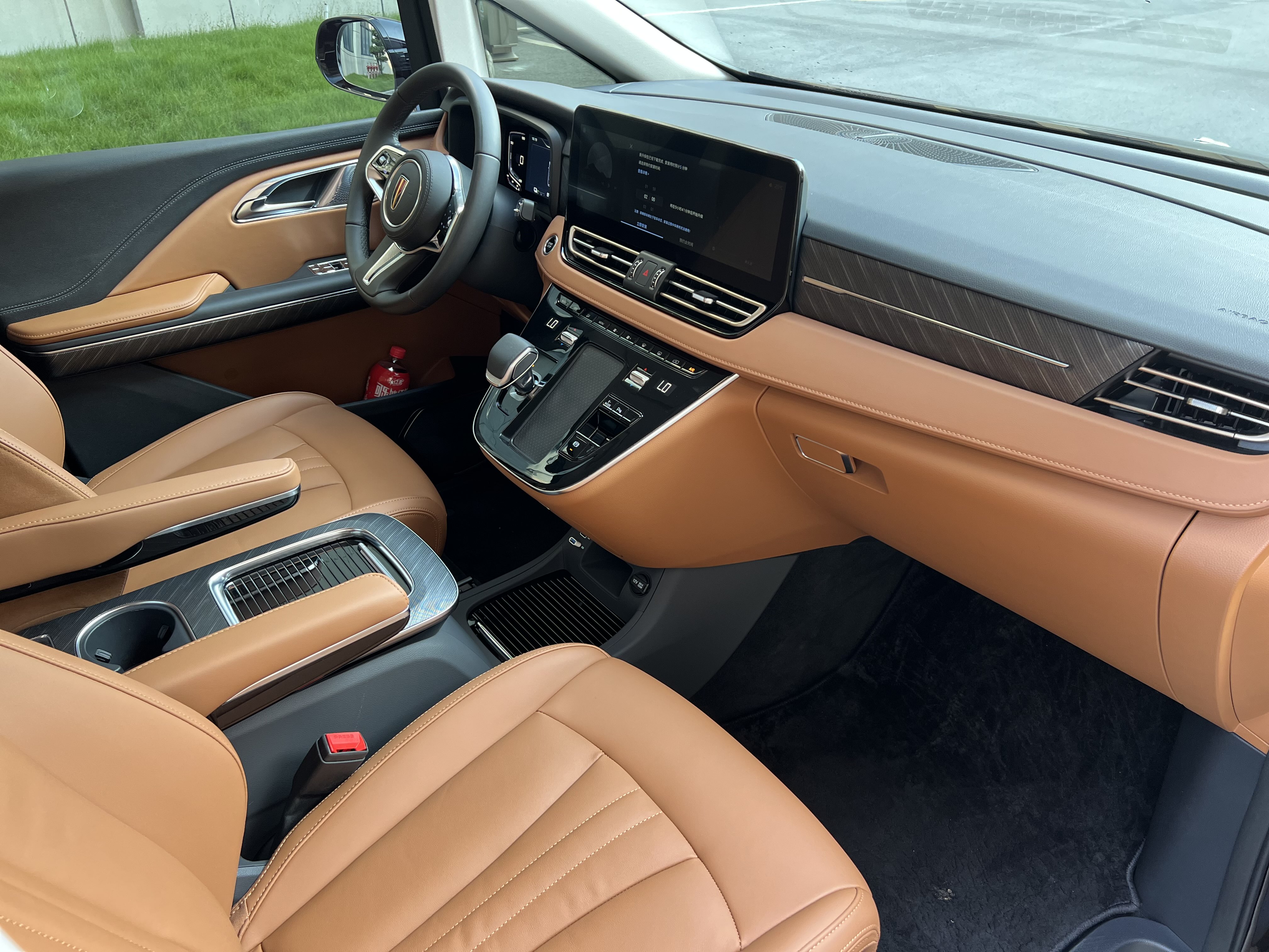 HongQi HQ9 PHEV 2024 #54 HongQi HQ9 PHEV 2024 car image #54