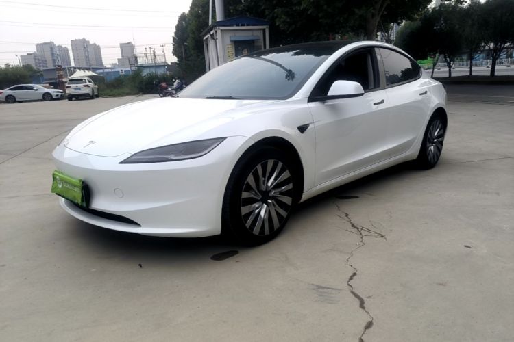 Tesla Model 3 2024 изображение автомобиля #2