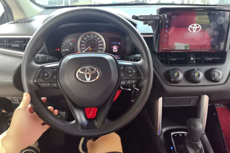 Toyota Corolla Cross 2023 car image #10