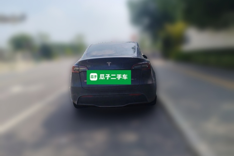 Tesla Model Y 2022 car image #4
