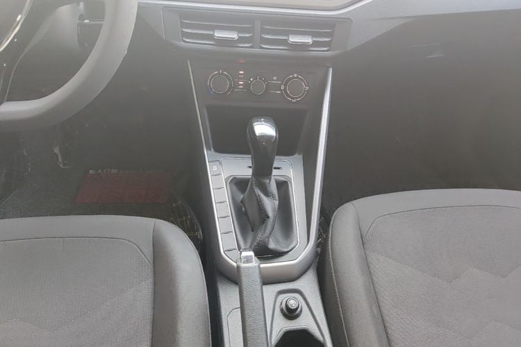 Volkswagen Polo 2020 car image #18
