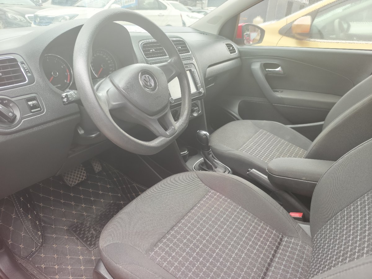 Volkswagen Polo 2014 imagem de carro #4