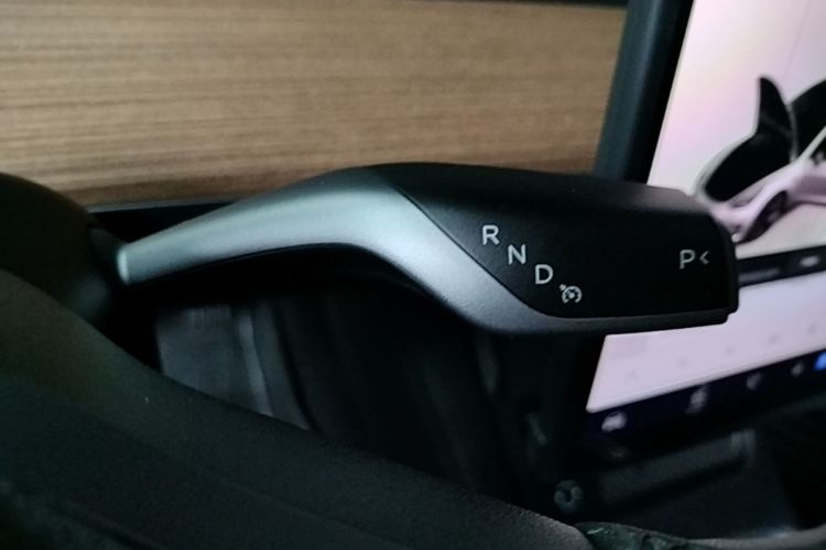 Tesla Model 3 2023 car image #14