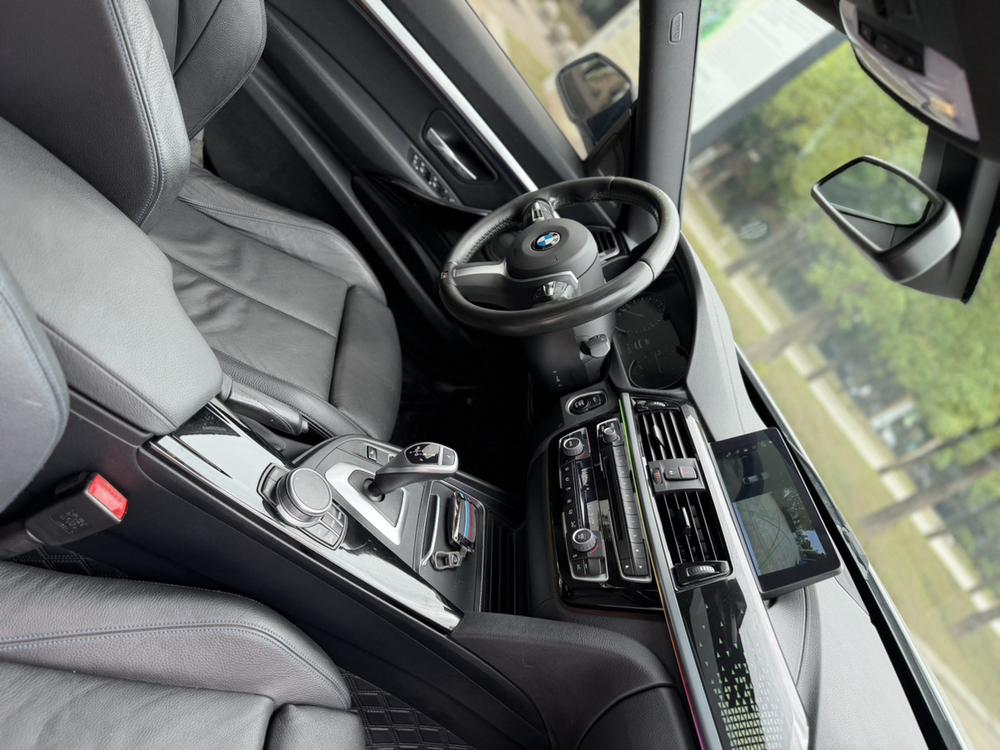 BMW 3 Series GT 2019 car image #8