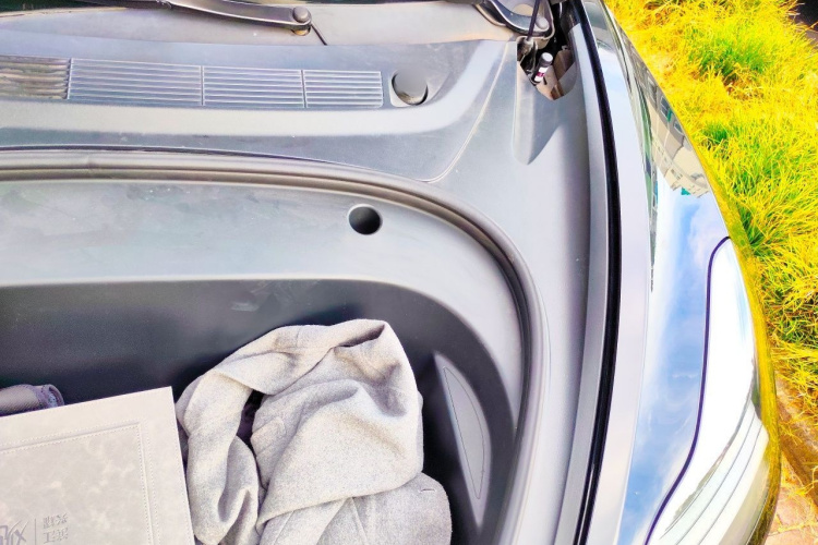 Tesla Model 3 2021 car image #25