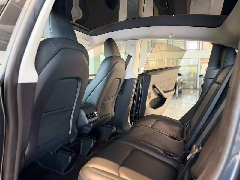 Tesla Model Y 2024 #9 Tesla Model Y 2024 car image #9