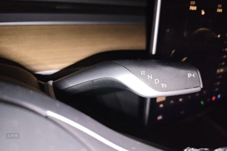Tesla Model Y 2022 #16 Tesla Model Y 2022 car image #16