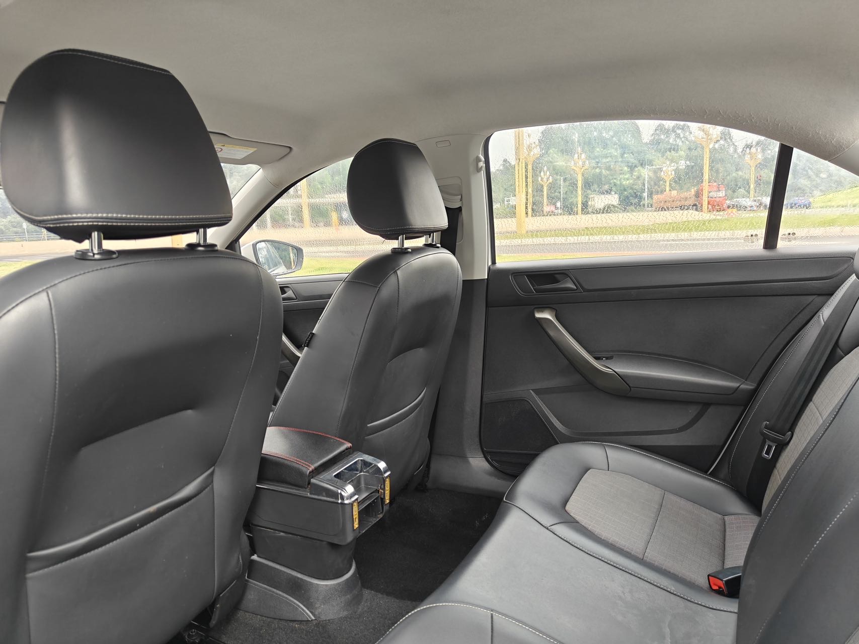 Volkswagen Santana 2017 imagem de carro #6