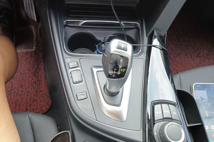 BMW 3 Series 2017 #14 BMW 3 Series 2017 car image #14