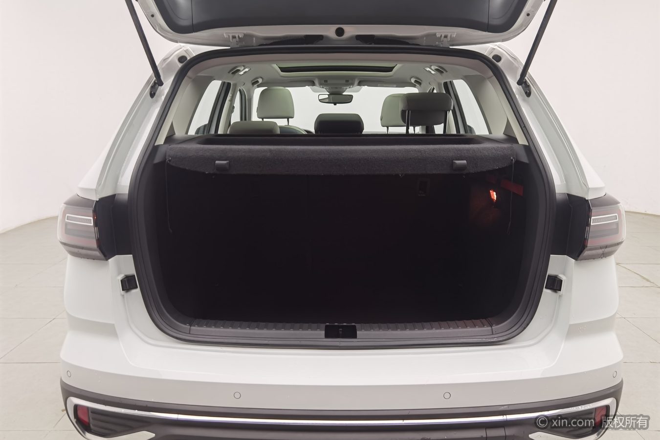 Volkswagen Tharu 2025 car image #17
