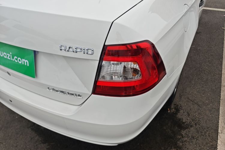 Skoda Rapid 2016 #8 Skoda Rapid 2016 image de voiture #8