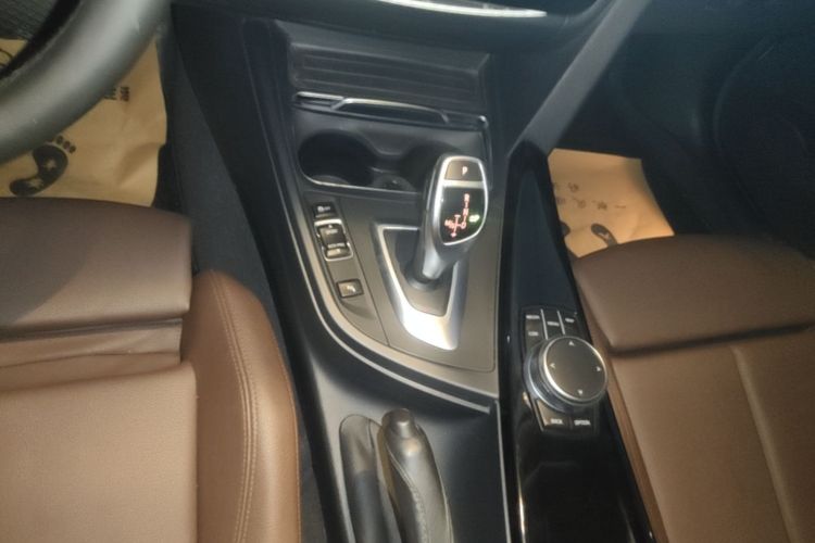 BMW 3 Series 2019 #14 BMW 3 Series 2019 car image #14