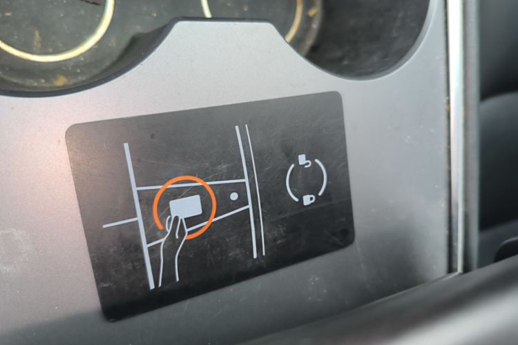 Tesla Model 3 2021 car image #9