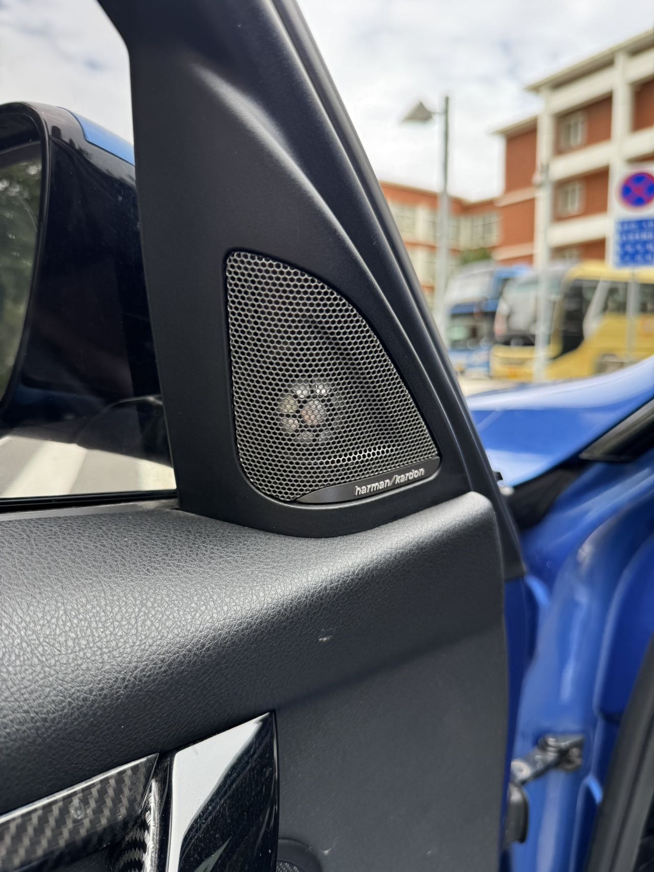 BMW 3 Series 2019 #9 BMW 3 Series 2019 car image #9