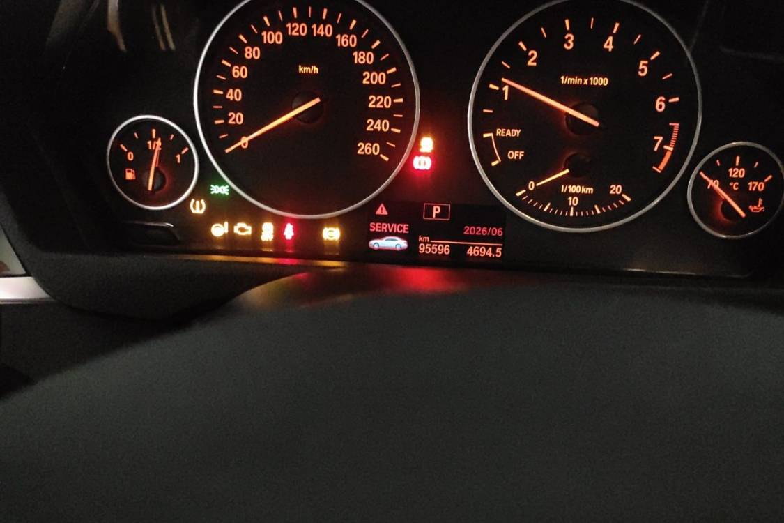 BMW 3 Series 2017 immagine di auto #25