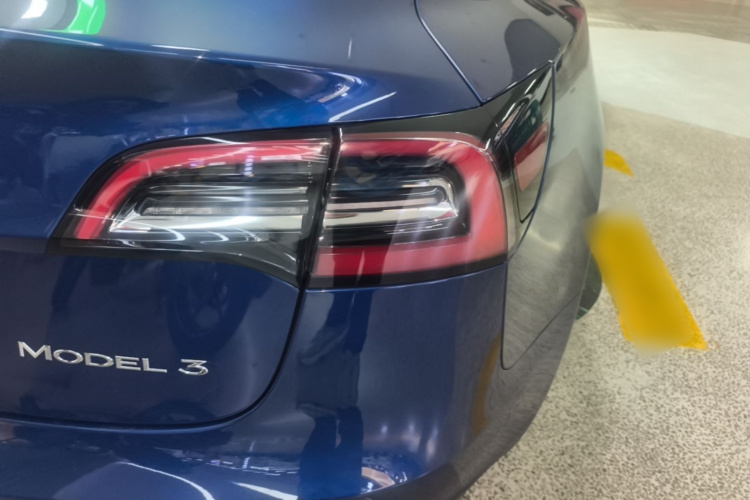Tesla Model 3 2021 car image #8