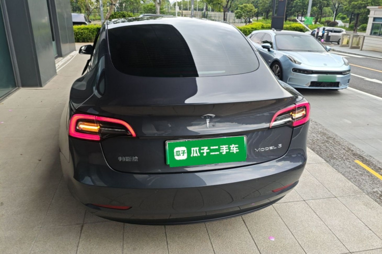 Tesla Model 3 2022 car image #4