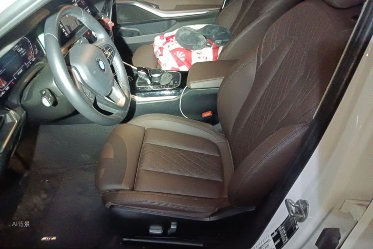 BMW 3 Series 2022 car image #17