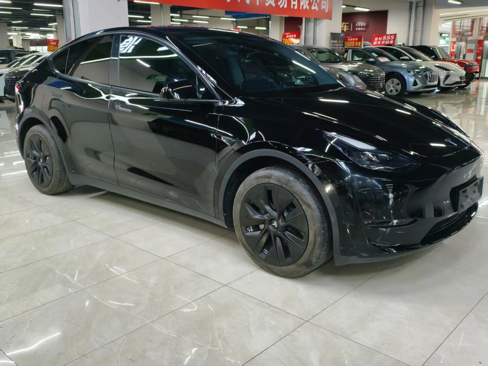 Tesla Model Y 2023 #3 Tesla Model Y 2023 car image #3