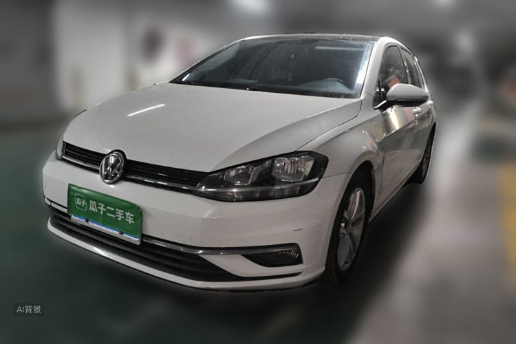 Volkswagen Golf 2018 car image #2