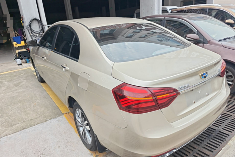 GEELY Emgrand 2018 #5 GEELY Emgrand 2018 صورة سيارة #5