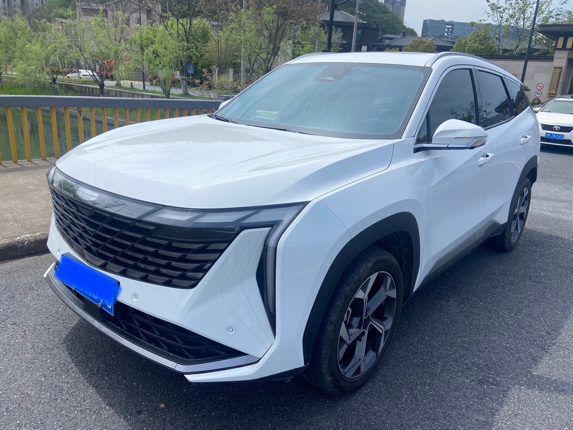 GEELY Boyue L 2023 car image 
