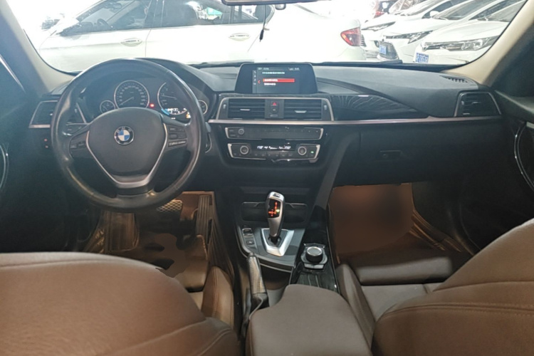BMW 3 Series 2018 #11 BMW 3 Series 2018 car image #11