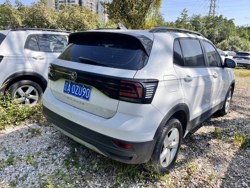 Volkswagen T-Cross 2023 изображение автомобиля #4