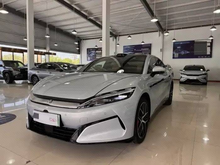 BYD HanL 2025 BYD HanL 2025 car image