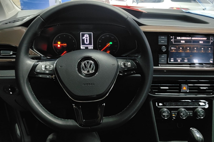 Volkswagen Tharu 2019 #11 Volkswagen Tharu 2019 صورة سيارة #11