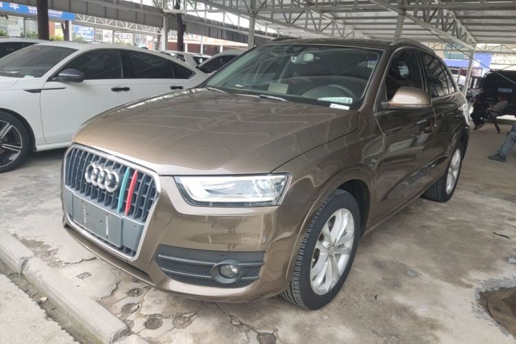 Audi Q3 2016 car image #2
